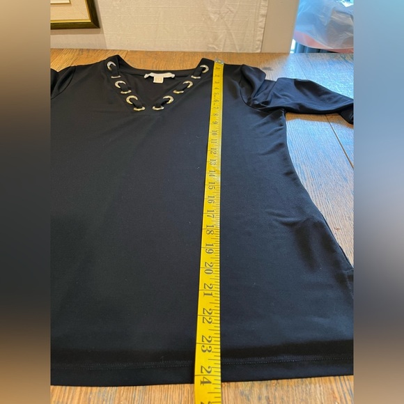 🖤 MICHAEL Michael Kors - Eyelet Lace-Up Top - Size S - Picture 9 of 9